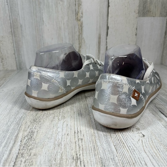 Dr Scholl's Maylee Lace Up Sneakers Geometric Silver Metallic Polka-Dot #65 - Picture 5 of 12